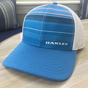 💥 NWT - Oakley California Blue Hat - Small/Med 💥